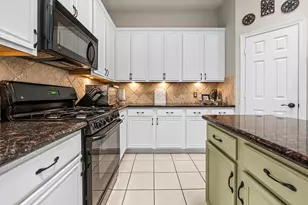 9111 Stoneleigh Dr, Sugar Land, TX 77479 - Photo 18