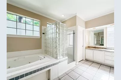 11 W Misty Morning Trace, The Woodlands, TX 77381 - Photo 20