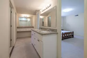 5238 Loch Lomond Dr, Houston, TX 77096 - Photo 14