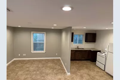 9002 Ilona Lane #8, Houston, TX 77025 - Photo 4