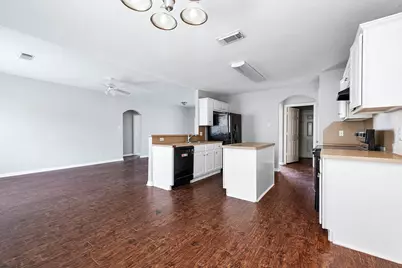 220 Kellyn Court, Conroe, TX 77306 - Photo 6