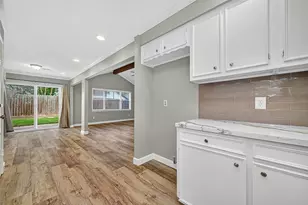 3019 Jenny Dr, Sugar Land, TX 77479 - Photo 8