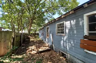 1426 S Austin St, Sherman, TX 75090 - Photo 2