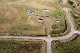 225 Cripple Creek Ln, Angleton, TX 77515 - Photo 1