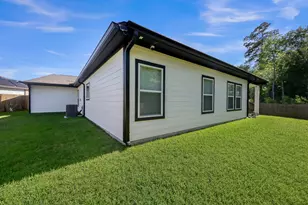 11696 Whirlaway Dr, Willis, TX 77318 - Photo 32