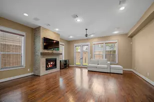 2108 N Memorial Way, Houston, TX 77007 - Photo 10