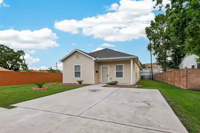 5726 Southwind Street, Houston, TX 77033 - Photo 2
