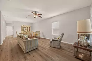 5726 Southwind St, Houston, TX 77033 - Photo 4