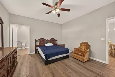 5726 Southwind Street, Houston, TX 77033 - Photo 16