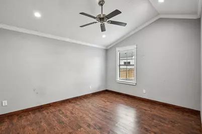 1409 Fairbanks Street, Houston, TX 77009 - Photo 32