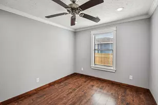 1409 Fairbanks St, Houston, TX 77009 - Photo 30