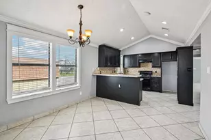 1409 Fairbanks St, Houston, TX 77009 - Photo 18
