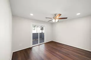 4023 Breakwood Dr, Houston, TX 77025 - Photo 22