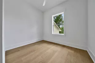 1191 Chamboard Ln, Houston, TX 77018 - Photo 32