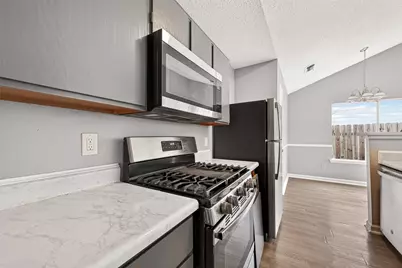 7222 Londres Drive, Houston, TX 77083 - Photo 10