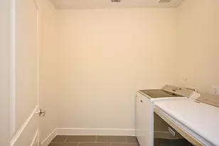 1106 Fuschia Rd, Houston, TX 77055 - Photo 2