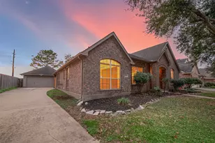 1608 Spring Glen Ln, Pearland, TX 77581 - Photo 2