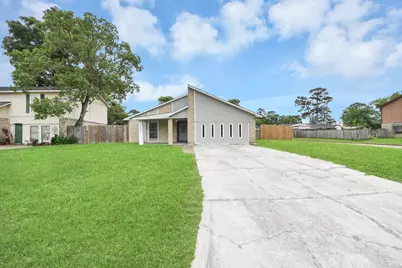 8622 Valley Meadow Drive, Houston, TX 77078 - Photo 2