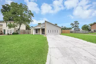 8622 Valley Meadow Dr, Houston, TX 77078 - Photo 2