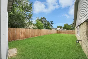 8622 Valley Meadow Dr, Houston, TX 77078 - Photo 36