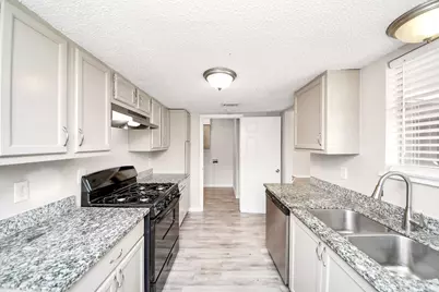 8622 Valley Meadow Drive, Houston, TX 77078 - Photo 14