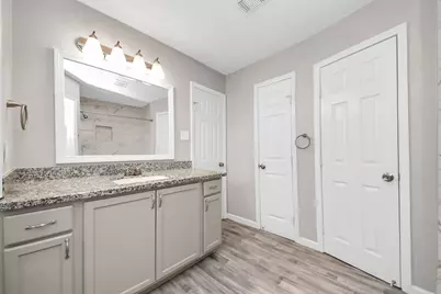 8622 Valley Meadow Drive, Houston, TX 77078 - Photo 28