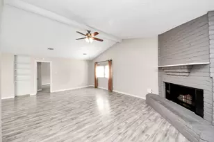 8622 Valley Meadow Dr, Houston, TX 77078 - Photo 8