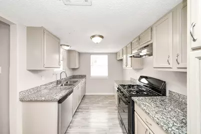 8622 Valley Meadow Drive, Houston, TX 77078 - Photo 12