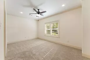 36 Waterway Ct, The Woodlands, TX 77380 - Photo 4