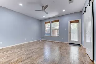 34 Waugh Dr, Houston, TX 77007 - Photo 4