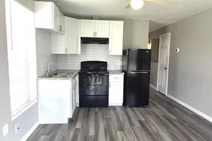 1801 Roosevelt St, Houston, TX 77012 - Photo 1