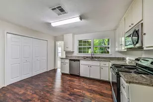 809 Chestnut St, La Marque, TX 77568 - Photo 10