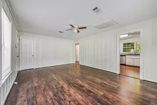 809 Chestnut St, La Marque, TX 77568 - Photo 4
