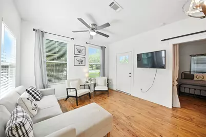 511 Pecan, Brenham, TX 77833 - Photo 6