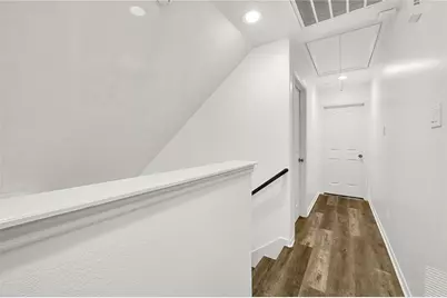 11242 Valley Kings Drive, Houston, TX 77089 - Photo 12