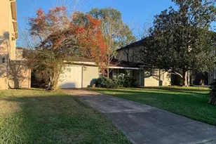 106 Mctighe Dr, Bellaire, TX 77401 - Photo 2