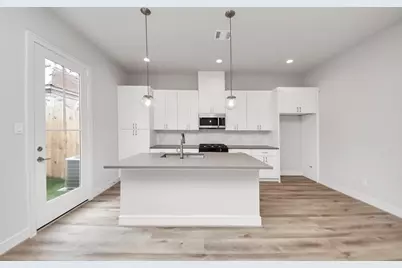 6519 Old Olive Tree Drive, Houston, TX 77091 - Photo 10
