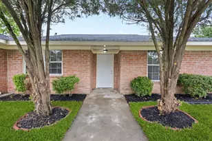 10202 Teneha Dr, Houston, TX 77033 - Photo 2