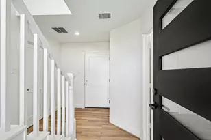 1214 Wycliffe Dr, Houston, TX 77043 - Photo 6