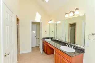 802 Garden Trace Ln, Houston, TX 77018 - Photo 16