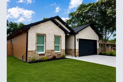 711 S Carroll, La Porte, TX 77571 - Photo 1