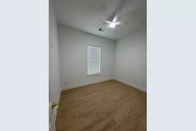 711 S Carroll, La Porte, TX 77571 - Photo 4