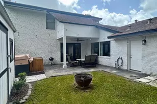 4406 Benning Dr, Houston, TX 77035 - Photo 2