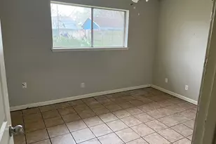 4907 Redfish Reef Dr, Bacliff, TX 77518 - Photo 10