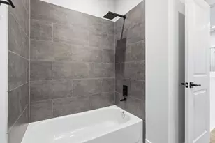 413 Stonework Landing Ln, Houston, TX 77076 - Photo 22