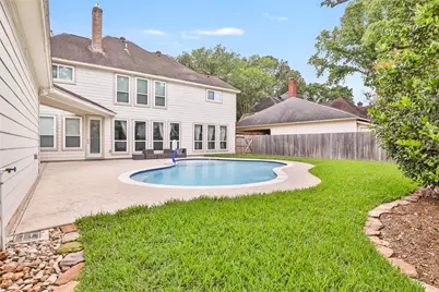 2106 Mountain Lake Drive, Kingwood, TX 77345 - Photo 8