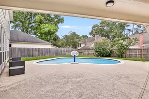 2106 Mountain Lake Dr, Kingwood, TX 77345 - Photo 6