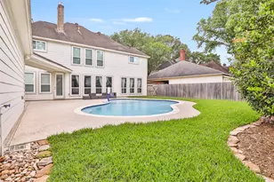 2106 Mountain Lake Dr, Kingwood, TX 77345 - Photo 6