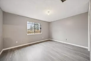 9910 Genard Rd, Houston, TX 77041 - Photo 12