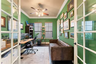 1049 W 22nd St, Houston, TX 77008 - Photo 16